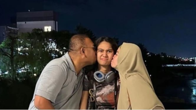 Azizah Salsha dan ayah, Andre Rosiade dan ibunda, Nurul Anastasia