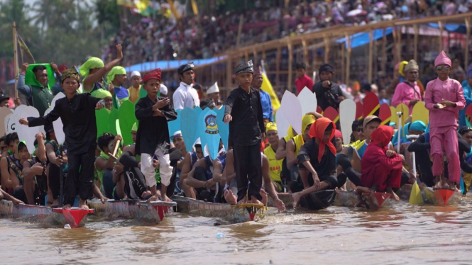 Festival Pacu Jalur Tradisional (FPJT)