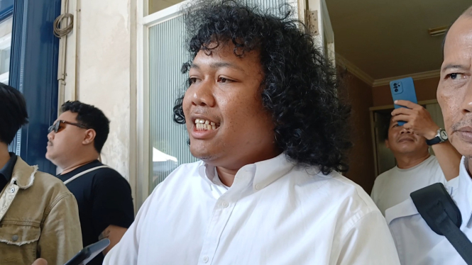 Marshel Widianto di kantor DPC Gerindra Tangerang Selatan