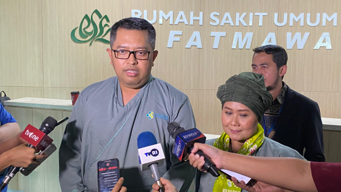 Luluk Nur Hamidah dan Lukmanul Hakim di RSUP Fatmawati