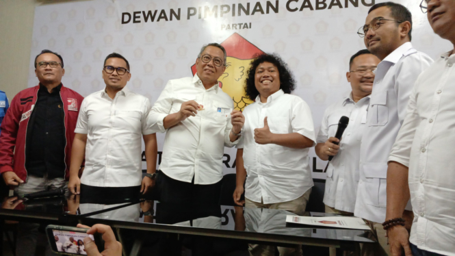 Marshel Widianto dan Benyamin Davnie di kantor DPC Gerindra Tangerang Selatan