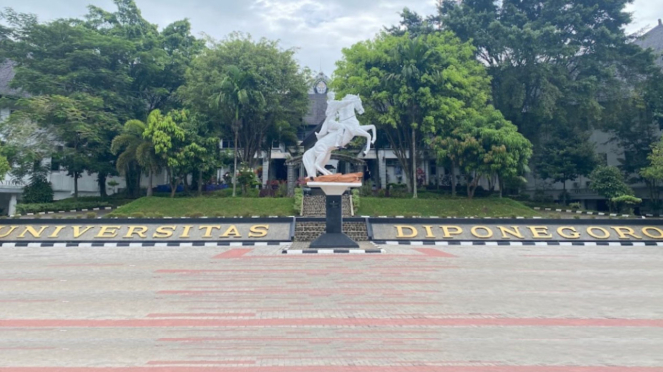 Universidad Diponegoro (Undip) Semarang, Java Central