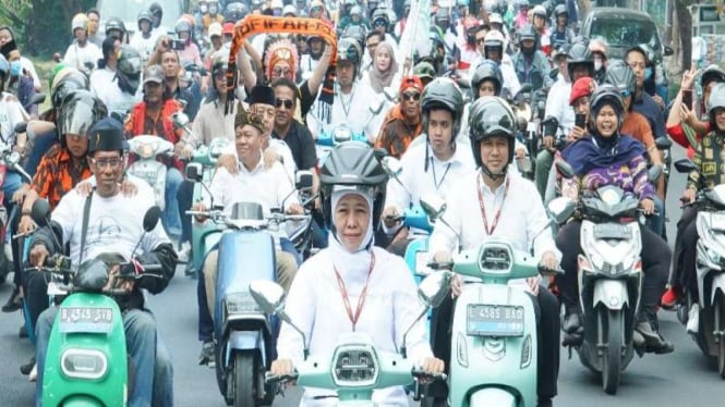 Bakal cagub dan cawagub Jatim Khofifah Indar Parawansa dan Emil Dardak.