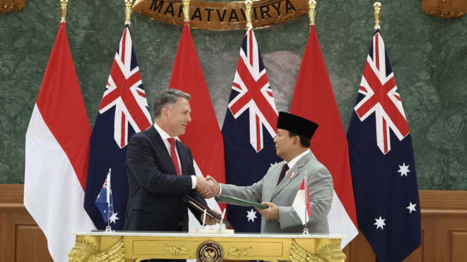 VIVA Militer: Menhan Prabowo dan Wakil PM Australia di Akmil Magelang