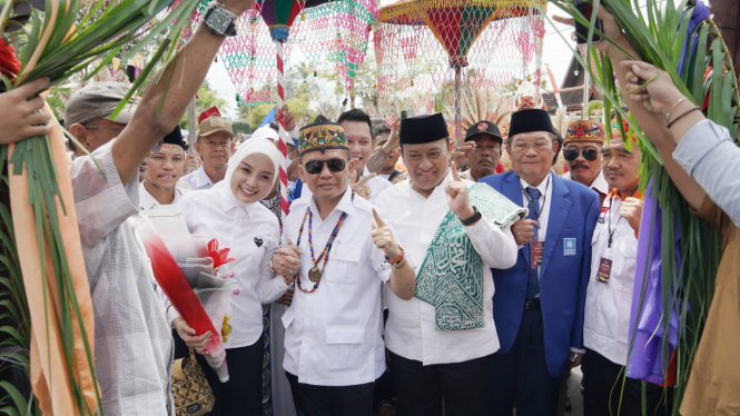 Pasangan Cagub dan Cawagub Kalteng Agustiar Sabran-Edy Pratowo