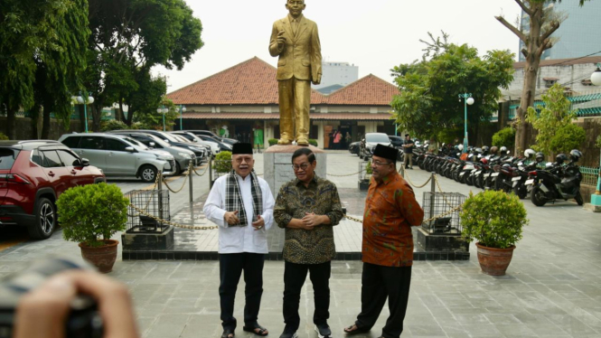 Cagub-Cawagub Jakarta, Pramono Anung-Rano Karno Bertemu dengan Fauzi Bowo di Museum MH Thamrin, Jakarta.