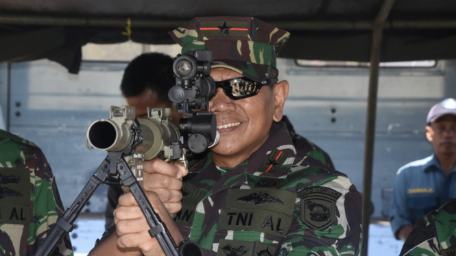 VIVA Militer: Wadan Kormar Uji Coba ATGL-L2 yang akan perkuat Alutsista Marinir