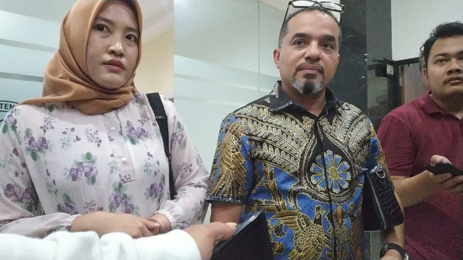 Dra. Nadia, irmã da Dra. Aulia Risma e da advogada Misyal Ahmed