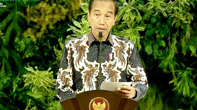 [dok. Presiden Jokowi saat memberikan sambutan di acara Indonesia International Sustainability Forum (ISF) 2024, di Jakarta Convention Center (JCC) kawasan Senayan, Jakarta Pusat, Kamis, 5 September 2024]