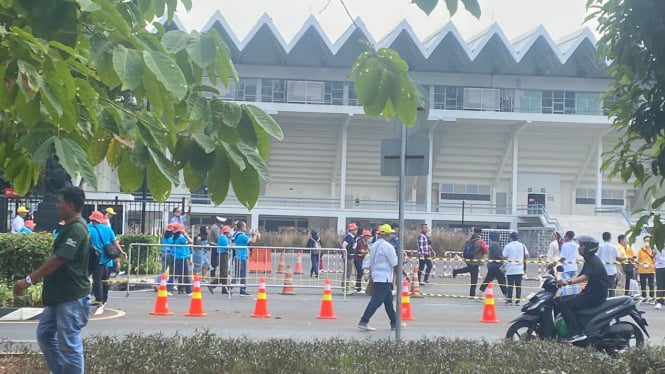 Situasi di sekitaran GBK jelang Misa Akbar Paus Fransiskus