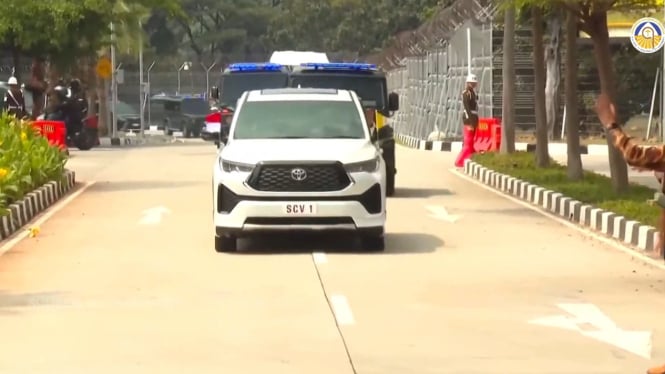 Mobil Paus Fransiskus Tiba di Bandara Soekarno Hatta (dok. Youtube KWI)