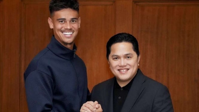 Ketum PSSI Erick Thohir bersama Mees Hilgers