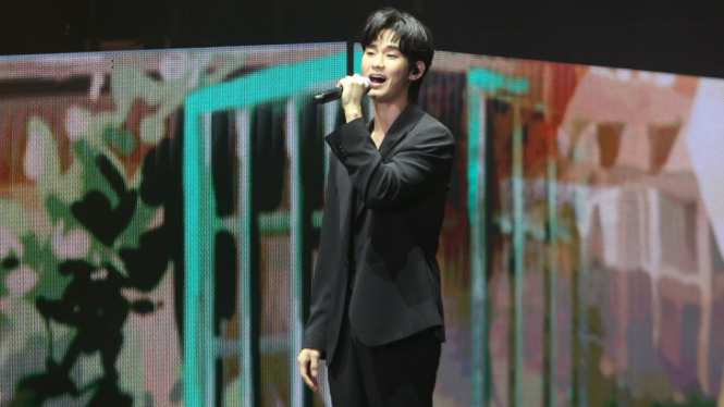 Kim Soo Hyun, Asia Tour in Jakarta, Eyes On You