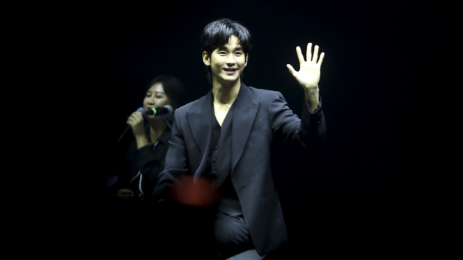 Kim Soo Hyun, Asia Tour in Jakarta, Eyes On You