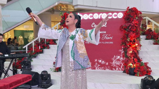 Vina Panduwinata dan Inara Rusli Dipilih untuk Tunjukan Kekuatan Wanita Lewat Koleksi Ini