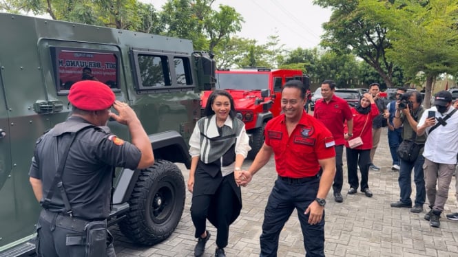 Andika Perkasa dan istri usai turun dari rantis