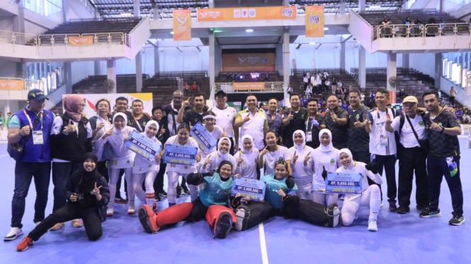 Hockey Indoor Putri Jabar sabet emas, usai taklukan Jateng 6-4 di Final PON 2024, Aceh-Sumut.(dok PON 2024 wilayah Sumut)