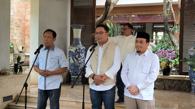 Gubernur DKI Jakarta periode 1997-2007, Sutiyoso menerima kedatangan dari bakal cagub-cawagub Jakarta, Ridwan Kamil dan Sutiyoso di kediamannya di Bekasi, Jawa Barat