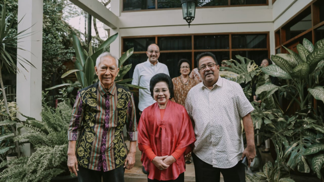 Bakal calon wakil gubernur Jakarta, Rano Karno alias Si Doel bertemu dengan Guntur Soekarnoputra