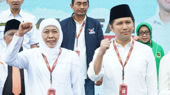 Pasangan cagub dan cawagub Jatim 2024 Khofifah Indar Parawansa dan Emil Dardak