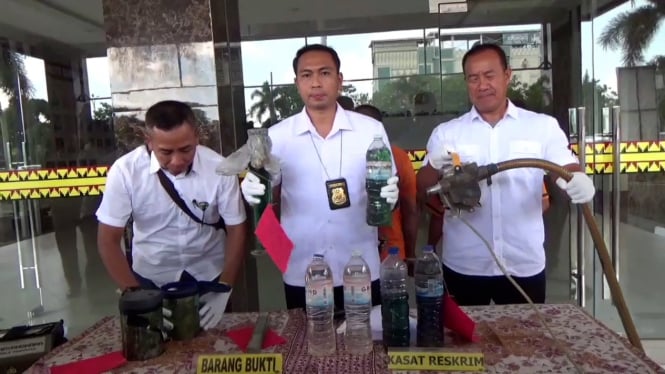 Polisi bongkar kasus Pertalite dioplos minyak cong jadi mirip Pertamax