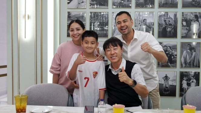 Shin Tae-yong ketika diundang Keluarga Raffi Ahmad