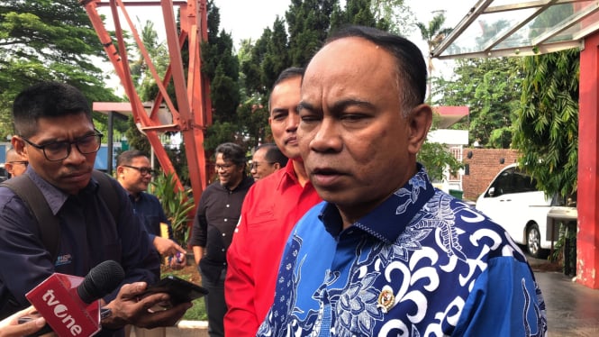 Menteri Komunikasi dan Informatika Budi Arie Setiadi di Kantor Redaksi tvOne, Kawasan Industri Pulogadung, Jakarta, Rabu, 18 September 2024.