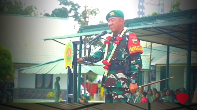 VIVA Militer: Letkol Inf Andhika menangis