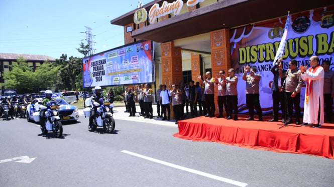 Operasi Nusantara Cooling System Polri menyebar 5 ribu paket sembako