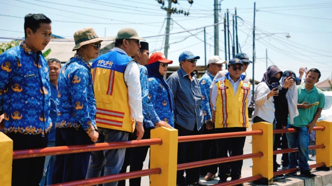 Laporan mengenai kerusakan jembatan tersebut datang dari berbagai elemen masyarakat, termasuk para petani dan tokoh desa (kuwu). 