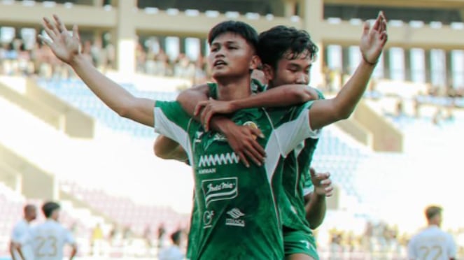 Hockey Karaka got the double, PSS Sleman beat Arema 3-1