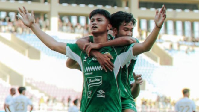 Hokky Caraka Cetak Brace saat PSS Sleman cukur Arema 3-1