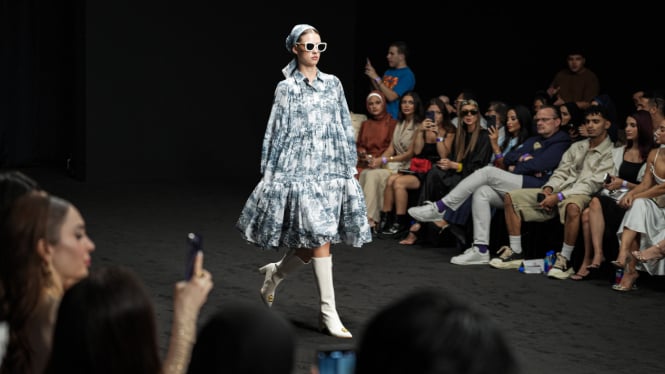 Benang Jarum Koleksi “Forest Toile” di Dubai Fashion Week Spring/Summer