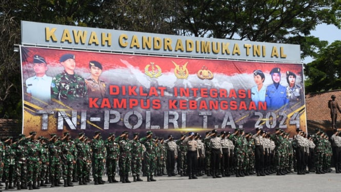 Penutupan diklat integrasi bintara TNI-Polri 