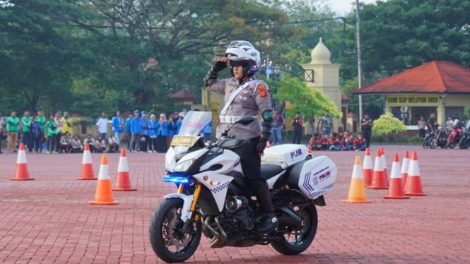 Brigadir Farah Nadia, Polwan Ditlantas Polda Aceh