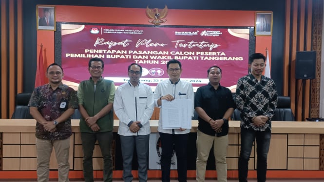 KPU Kabupaten Tangerang dalam rapat tertutup penetapan calon bupati dan wakil bupati Tangerang.