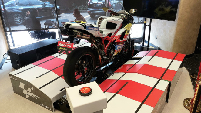 Enduro x Fastron Lounge
