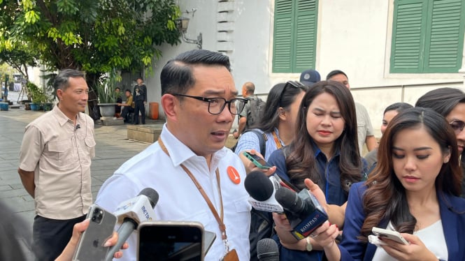 Cagub Jakarta nomor urut 01, Ridwan Kamil (RK) di kawasan Kota Tua, Jakarta Barat 