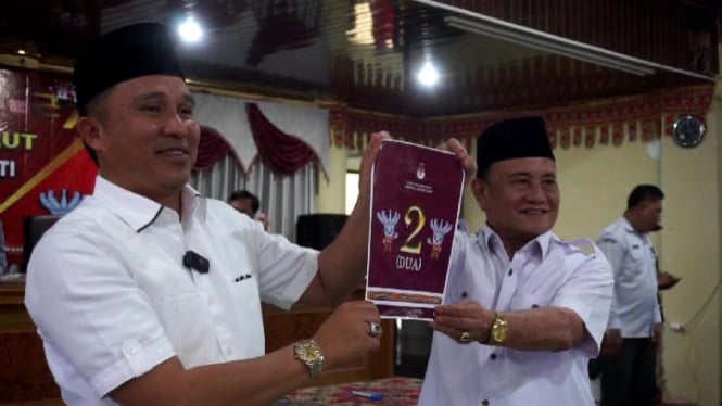 Paslon tunggal di Lampung Barat, Parosil-Mad Hasnurin mendapat nomor urut 2