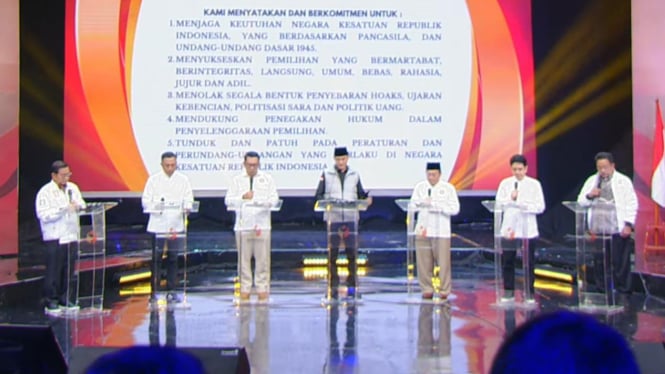 Bawaslu DKI Jakarta bacakan deklarasi damai dan berintegritas Pemilihan Gubernur dan Wakil Gubernur DKI Jakarta 2024.