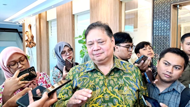 [dok. Menteri Koordinator Bidang Perekonomian, Airlangga Hartarto, saat ditemui di kantornya, kawasan Lapangan Banteng, Jakarta Pusat, Rabu, 25 September 2024]