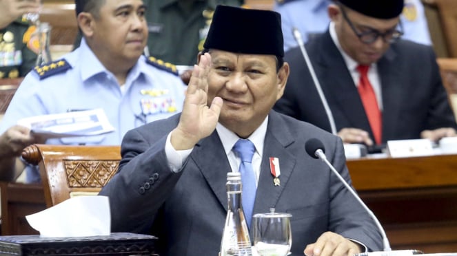 Prabowo Subianto nimmt am abschließenden Arbeitstreffen mit der DPR-Kommission 1 teil