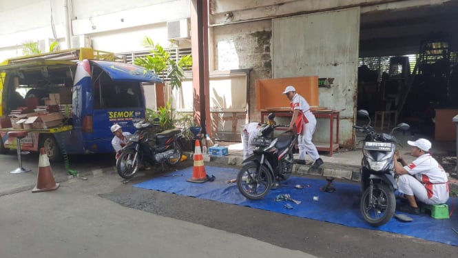 Servis motor Honda lewat layanan SEMOK dari Wahana