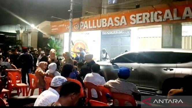 Suasana rumah duka korban kecelakaan maut Tol Layang Reformasi