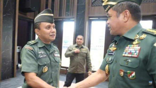 Estado Mayor especial del Estado Mayor de la brigada del TNI Simon Petrus Kamlasi