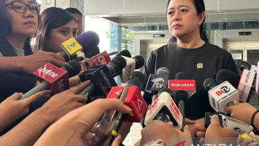 Arsip foto - Ketua DPR RI Puan Maharani saat memberikan keterangan pers di Kompleks Parlemen, Jakarta, Kamis, 4 Juli 2024.