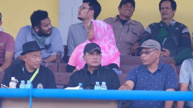 Pembina PSMS Medan, Edy Rahmayadi saat menyaksikan PSMS kontra Persikabo di Stadion Baharuddin Siregar, Kabupaten Deliserdang.(instagram Edy Rahmayadi)