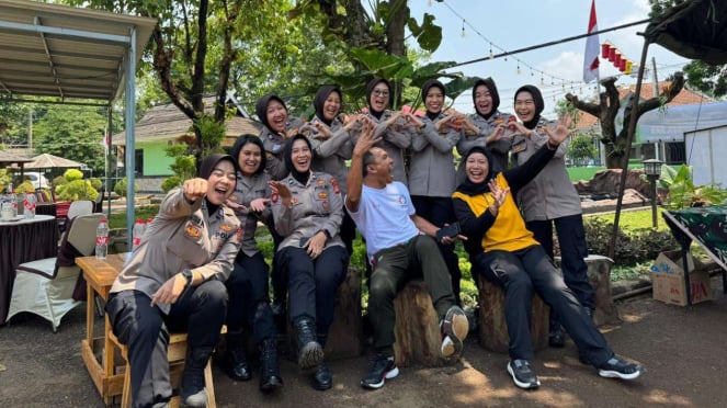 VIVA militar: Purvakarta Dandim y mujeres policías