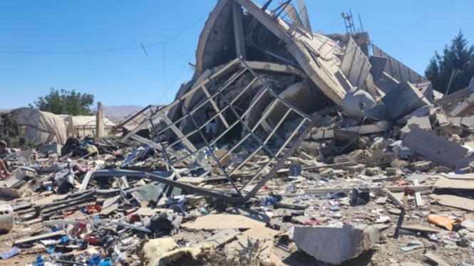 Lebanon telah mengalami beberapa kekerasan paling mematikan dalam beberapa minggu terakhir, sementara negara itu berjuang mempertahankan pasokan medis yang makin menipis, kata Koordinator Kemanusiaan PBB, pada Jumat, 27 September 2024.