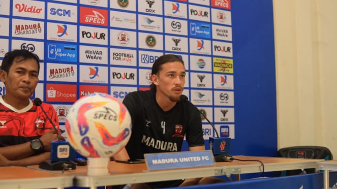 Gelandang Madura United Jordi Verman (Foto: Dede Idrus) 